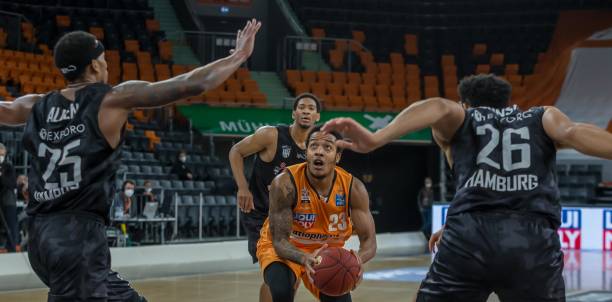 比赛中以其 比赛中以其